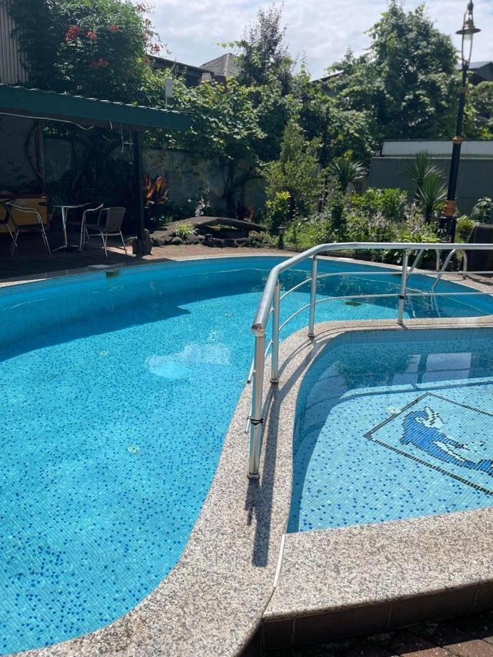 Green House Hotel 코불레티 외부 사진